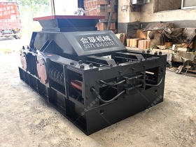 2pg800*600對輥破碎機(jī)破碎石英石發(fā)往廣東連州