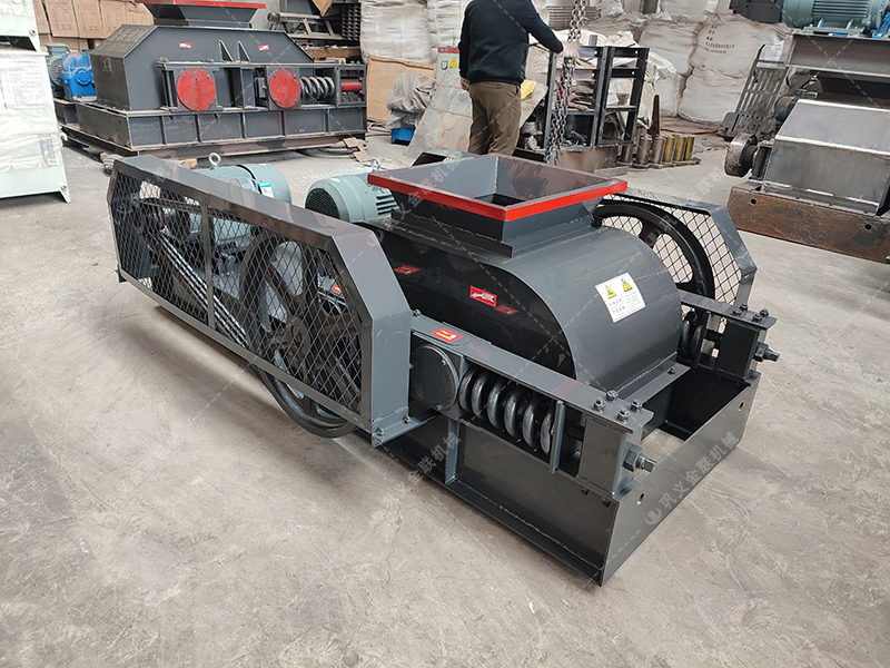 破碎石膏原礦料的雙齒輥破碎機廠家如何選擇？